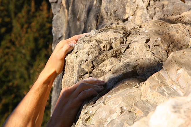 Ob seiner Bekanntheit sind einige Routen im Sportklettergebiet Weihar abgespeckt. | Foto: Frieda Knorke