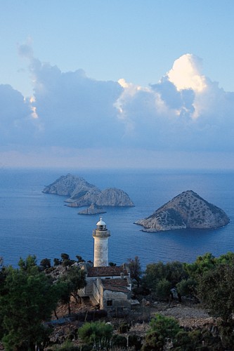 Der Lykische Weg entlang der Küste zwischen Fethiye und Antalya ist der erste und wohl bekannteste Weitwanderweg der Türkei. | Foto: Kate Clow