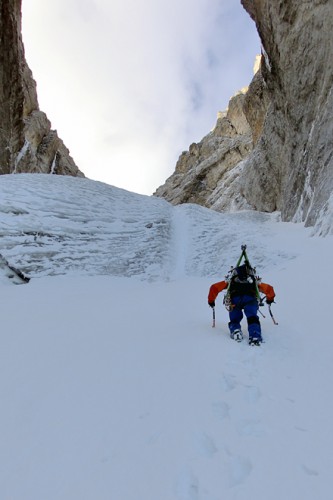 Der Eisriegel, der sich 2013 noch in den Weg stellte, ist größtenteils abgeschmolzen. Damit ist die Route insgesamt etwas flacher geworden.