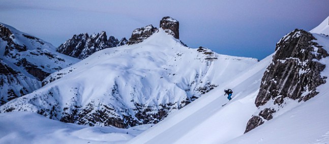Sanfte Schwünge im satten Südstau-Powder. Die Alpensüdseite ist in diesem Winter klar im Vorteil. |Foto: Thomas Plank