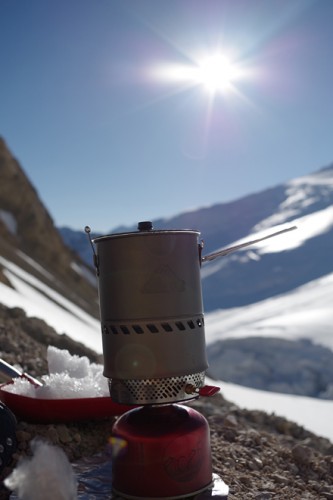 Bevorzugtes Einsatzgebiet des MSR Reactor 1 Liter Stove: Schnee schmelzen! 