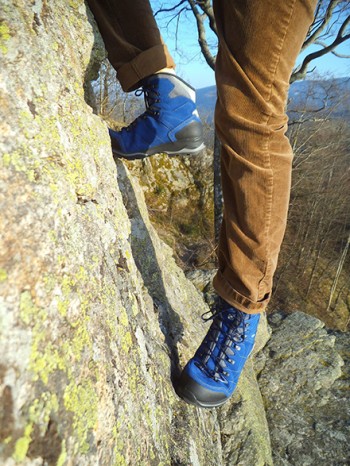 Lowa Vantage Mid GTX Test bei Bergzeit im Magazin