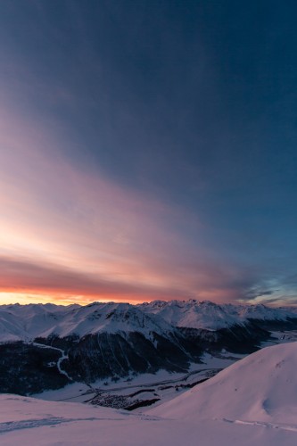 Sonnenaufgang über dem Oberengadin am Munt Griatschouls. | Franz Mösbauer