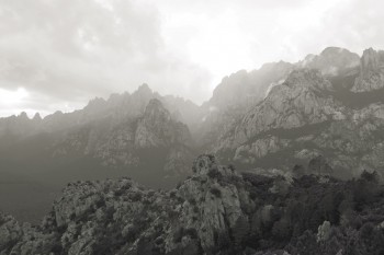 Die Bavella bietet eine atemberaubende und wilde Gebirgslandschaft. | Foto: Stefan Rehm