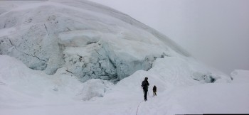 Am Beginn des Eisbruchs beim Aufstieg zum Weissmies. | Foto: Ben Weiler