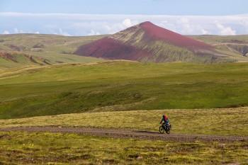 Zur Belohnung unserer Mühen auf dem Fahrrad wartet Island immer wieder mit grandioser Landschaft auf. | Foto: Johannes Wolf