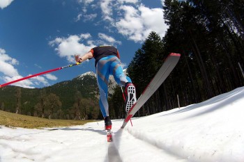 Der Rossignol R-Skin Classic ist ein Nowaxski mit Felleinlage für sportlich ambitionierte Läufer. | Foto: Andi Gehrke