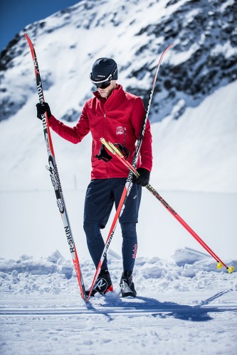 Zielgruppe des Rossignol R-Skin Classic Langlaufski sind sportlich ambitionierte Freizeitläufer und Wettkampfläufer, die einen Trainingsski suchen. | Foto: Hansi Heckmair