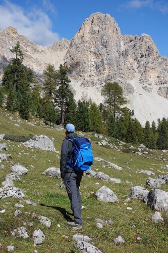 Der Lowe Alpine Cholatse 45 ist ein klassischer Tourenrucksack für Mehrtageswanderungen, den man auch mal auf Hochtour mitnehmen kann. Er ist aber kein ausgewiesener Alpinrucksack. | Foto: Jens Oellrich