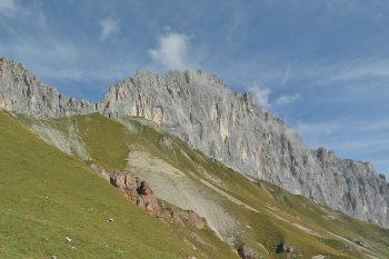 Blick auf die Südwand der Schüsselkarspitze. | Foto: David Lochner