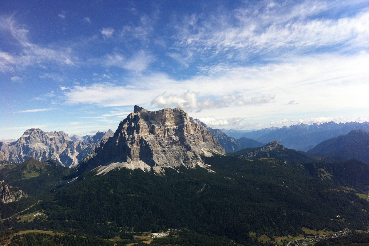 Dolomiten-Panorama beim Zustieg zur Via Ferrata Alleghesi. | Foto: Basti Fiedler