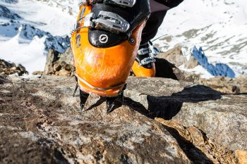 Durch das Vorderteil aus Stahl geben die Irvis Hybrid im kombinierten Gel&auml;nde und bei Blankeis eine gute Figur ab. | Foto: Franz M&ouml;sbauer