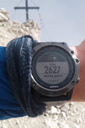 Bei der Höhenangabe gibt sich die Garmin Fenix 5X keine Blöße - man muss sie nur zu bedienen wissen. | Foto: Arnold Zimprich