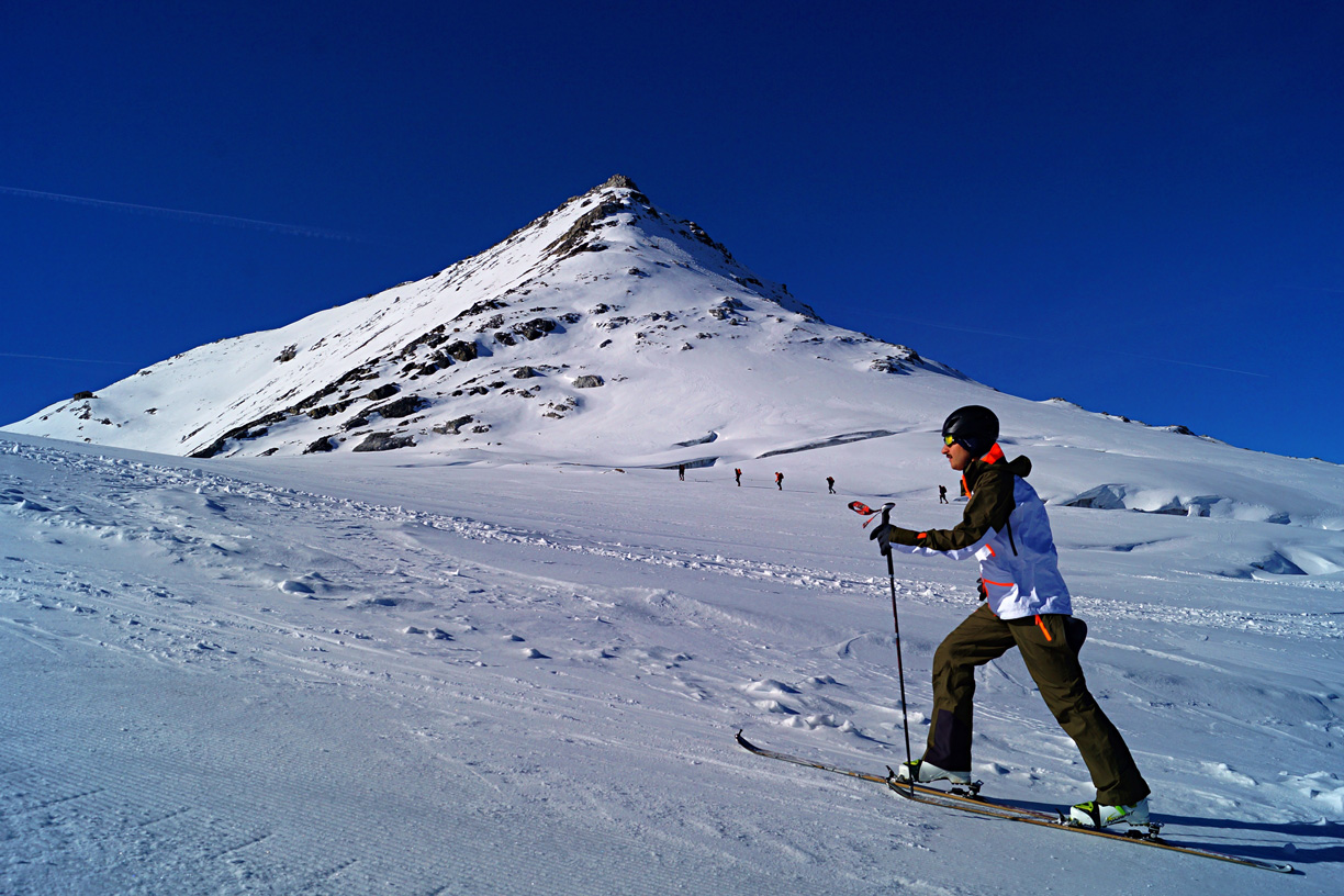 Egal ob Aufstieg oder Abfahrt - die Helly Hansen-Skikombi sorgt durch sinnvolle Details für einen hohen Tragekomfort. | Foto: Veronika Rojek-Wöckner/WoecknAIR
