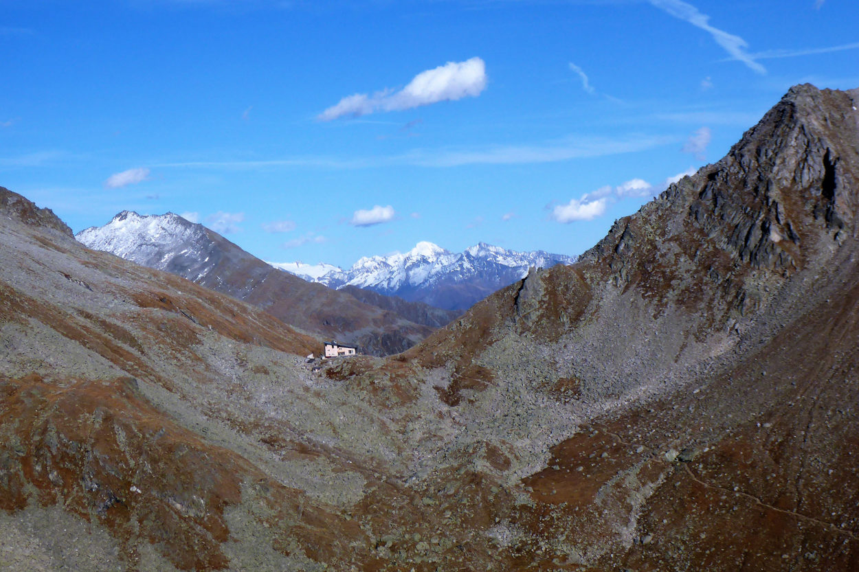 Blick auf die Edelrauthütte. | Foto: Jan Kozlowski