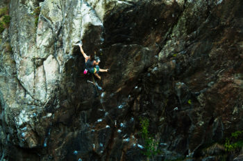 Der Ort Viks Kile (Schweden) bietet perfekte Klettermöglichkeiten. | Foto: Michael Seidl