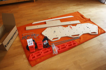 Inhalt des Max Climbing Trainingsboards nach dem Auspacken. | Foto: Sophie Arnold