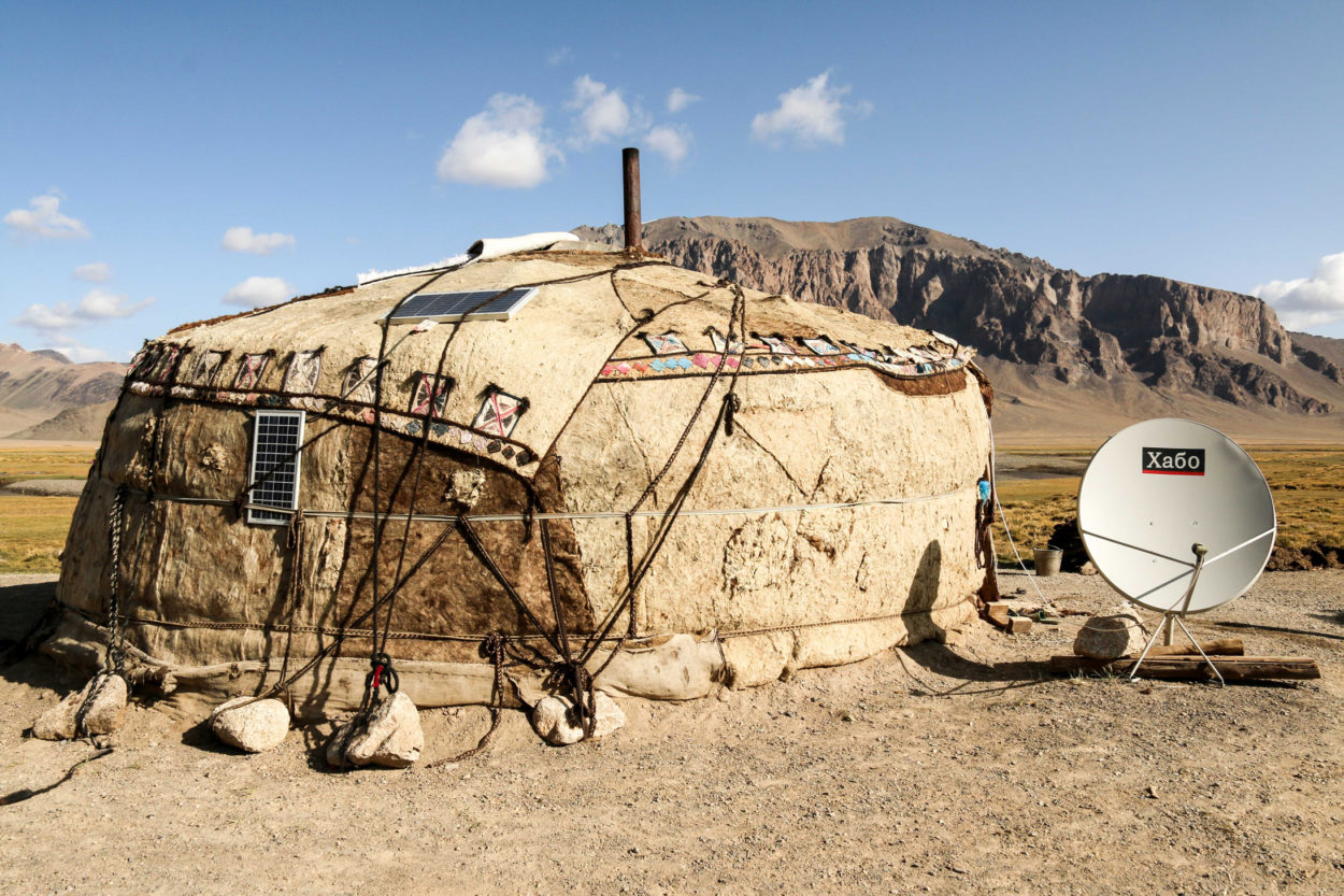 Die Yak-Hirten leben in kirgisischen Jurten. Im &ouml;stlichen Pamir Tadschikistans befindet sich eine der gr&ouml;&szlig;ten kirgisischen Gemeinden au&szlig;erhalb Kirgistans. | Foto: Adriane Lochner