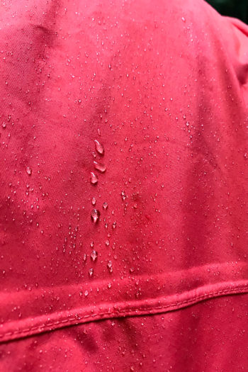 Marmot Eclipse im Test: Umweltfreundliche Regenbekleidung für Damen