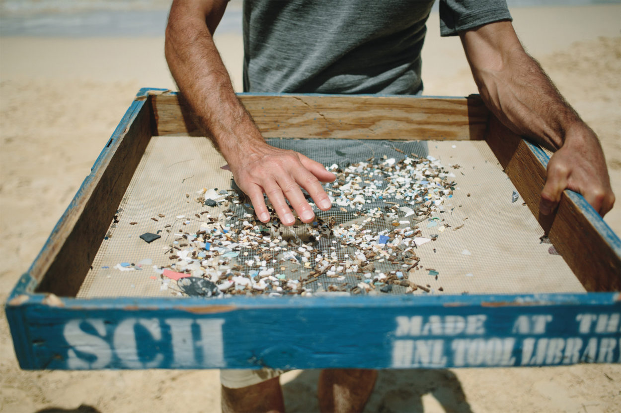 Experten gehen davon aus, dass aktuell 150 Millionen Tonnen Plastik in den Weltmeeren treiben und dass, wenn es so weiter geht, 2050 sogar mehr Plastik als Fische in den Ozeanen schwimmt. | Foto: Icebreaker