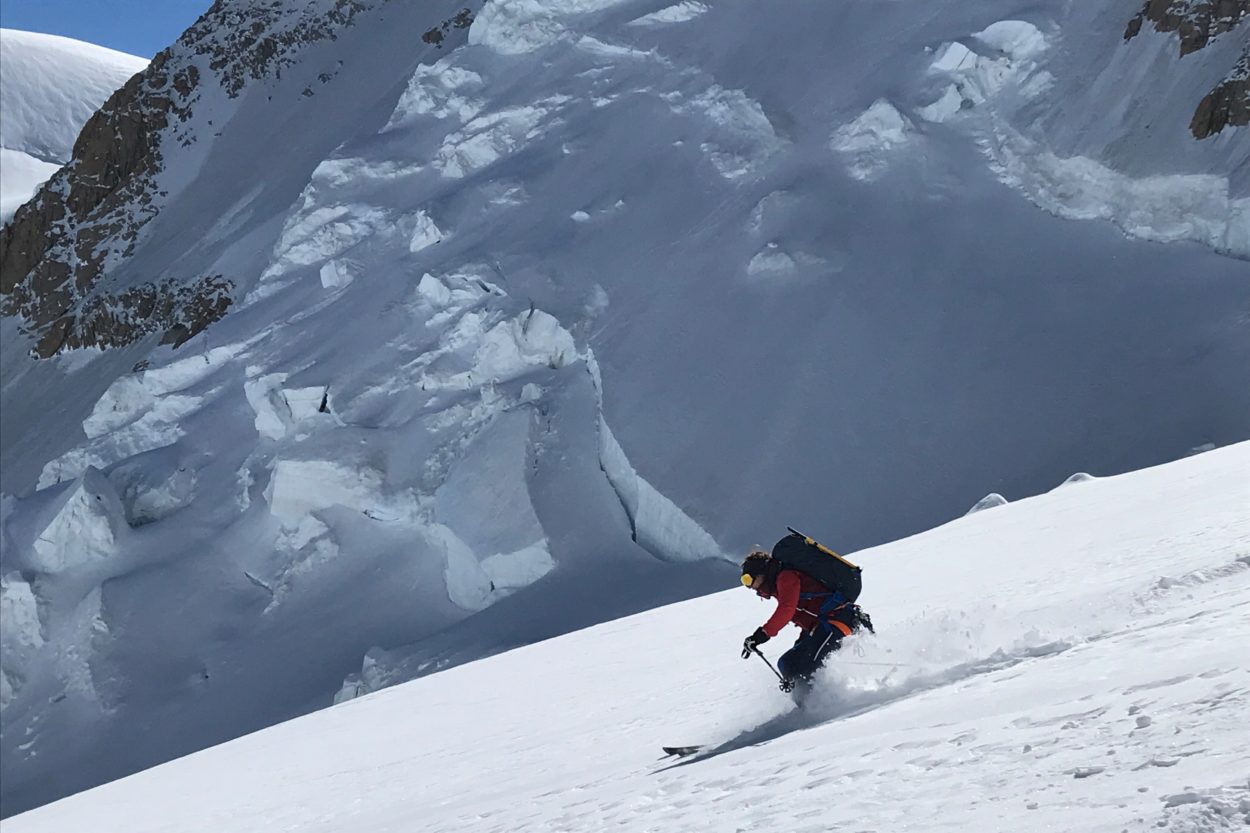 Ortovox Westalpen 3L Light Jacke bei Skiabfahrt im Test