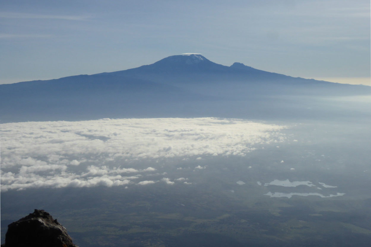 Der Kilimanjaro aus der Ferne